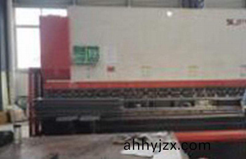 數(shu)控折(zhe)彎機